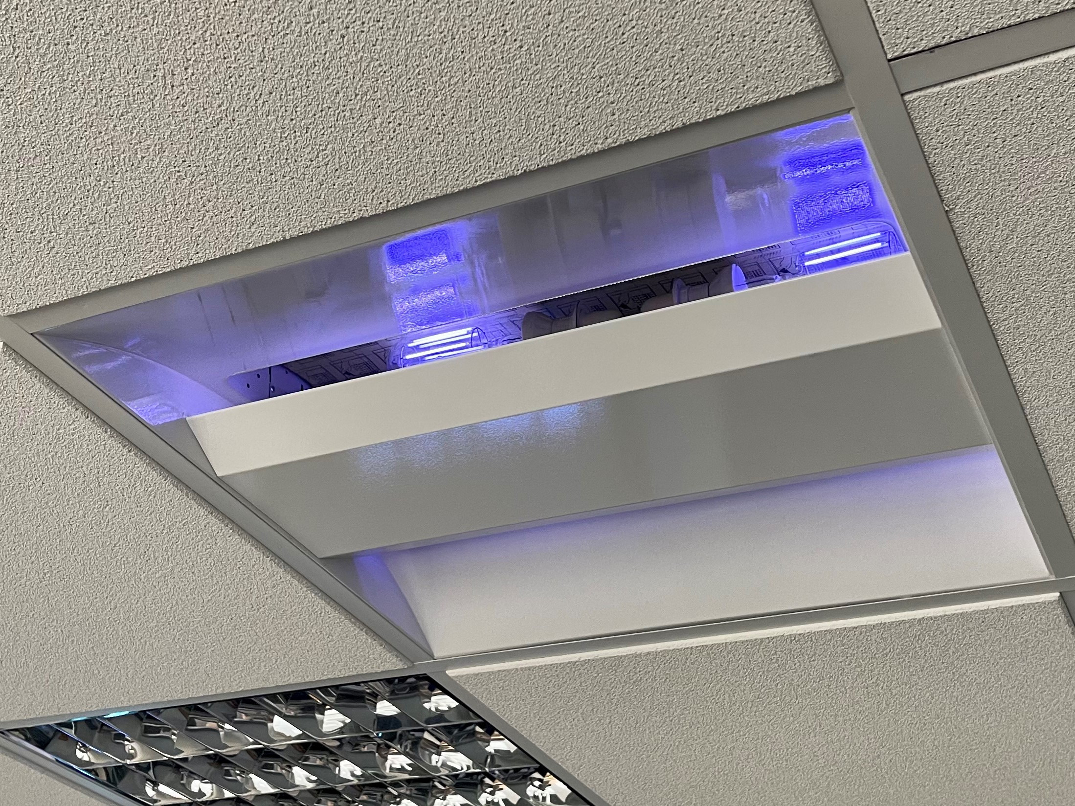 Désinsectiseur encastré LED BRC PG10 600×600 en faux plafond